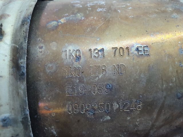 bontott VW TOURAN Katalizátor