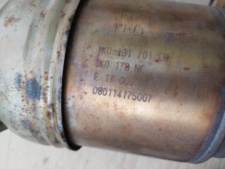 bontott VW TOURAN Katalizátor