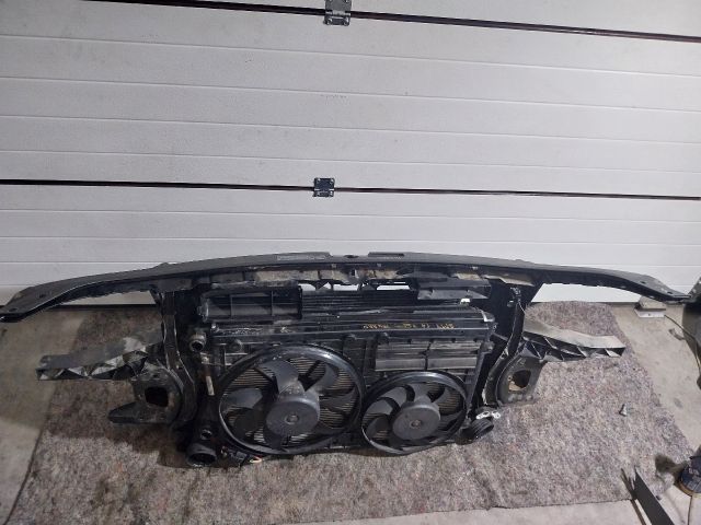 bontott VW TOURAN Komplett Homlokfal (Részeivel)