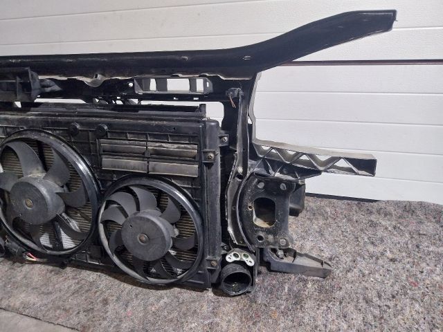 bontott VW TOURAN Komplett Homlokfal (Részeivel)