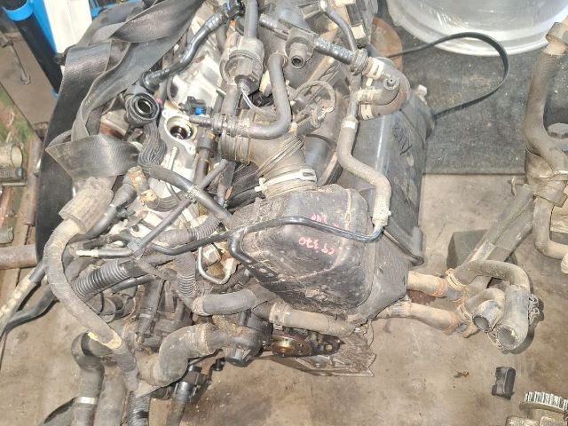 bontott VW TOURAN Komplett Motor (Segédberendezésekkel)