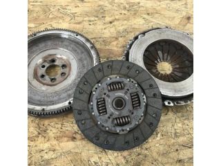 bontott VW TOURAN Kuplung Szett Lendkerékkel