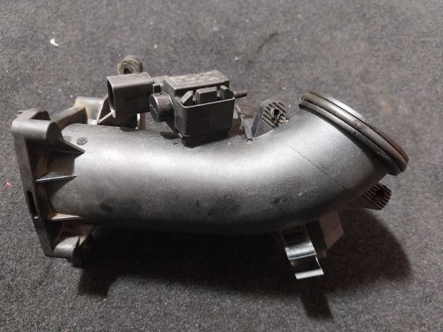 bontott VW TOURAN Légbeömlő Cső