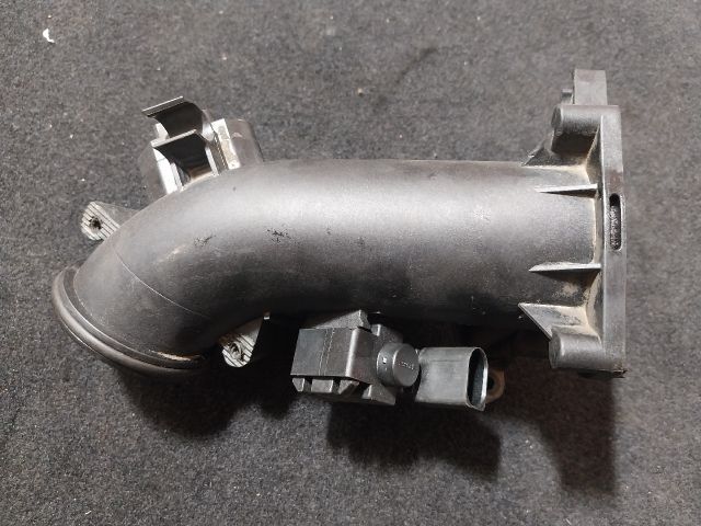 bontott VW TOURAN Légbeömlő Cső