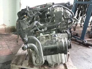 bontott VW TOURAN Motor (Fűzött blokk hengerfejjel)