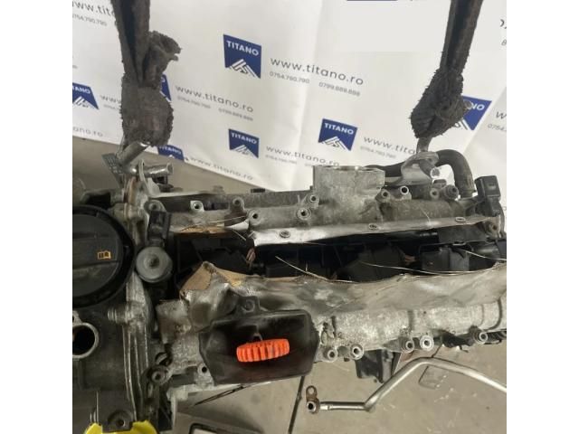 bontott VW TOURAN Motor (Fűzött blokk hengerfejjel)