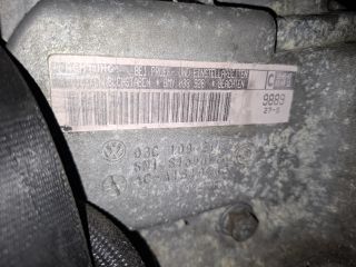 bontott VW TOURAN Motor (Fűzött blokk hengerfejjel)