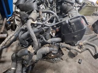 bontott VW TOURAN Motor (Fűzött blokk hengerfejjel)