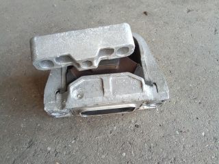 bontott VW TOURAN Motor Tartó Bak Bal