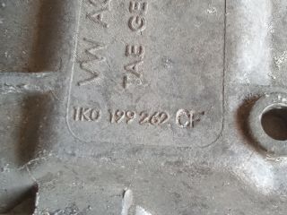 bontott VW TOURAN Motor Tartó Bak Bal