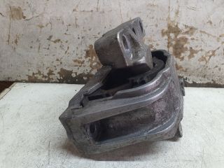 bontott VW TOURAN Motor Tartó Bak (Fém)