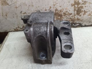 bontott VW TOURAN Motor Tartó Bak (Fém)