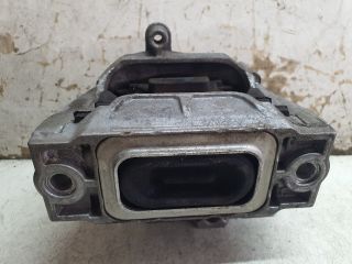 bontott VW TOURAN Motor Tartó Bak (Fém)