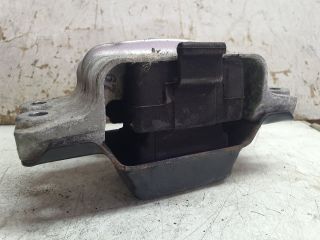 bontott VW TOURAN Motor Tartó Bak (Fém)