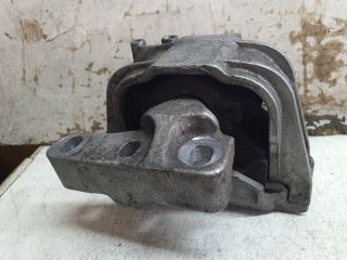 bontott VW TOURAN Motor Tartó Bak (Fém)
