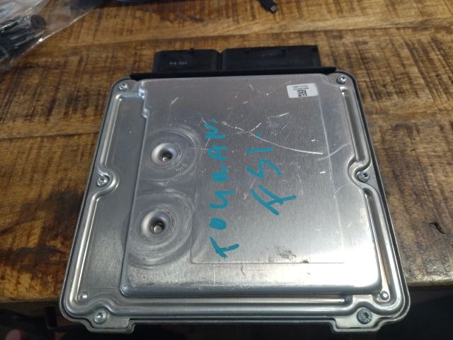 bontott VW TOURAN Motorvezérlő