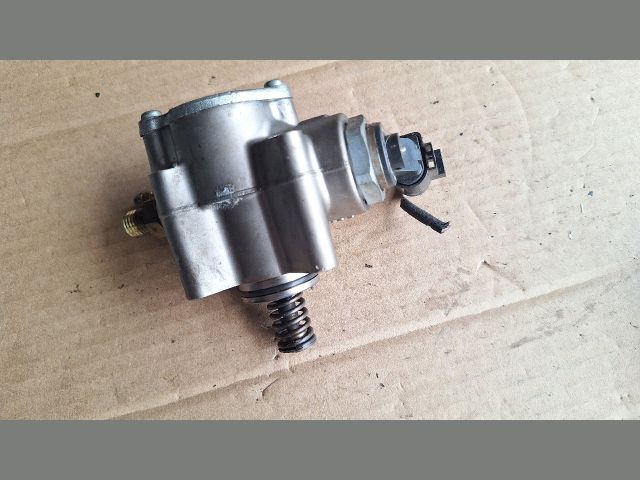 bontott VW TOURAN Nagynyomású Szivattyú