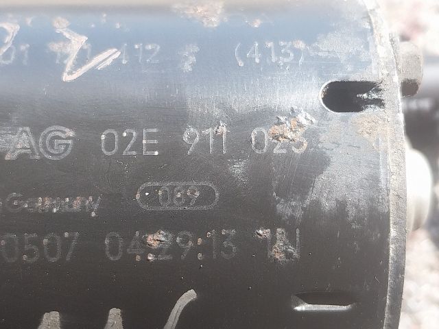 bontott VW TOURAN Önindító