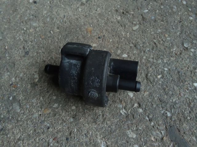 bontott VW TOURAN Tankszellőztető Szelep