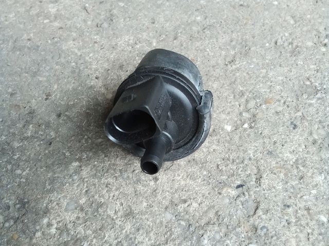 bontott VW TOURAN Tankszellőztető Szelep