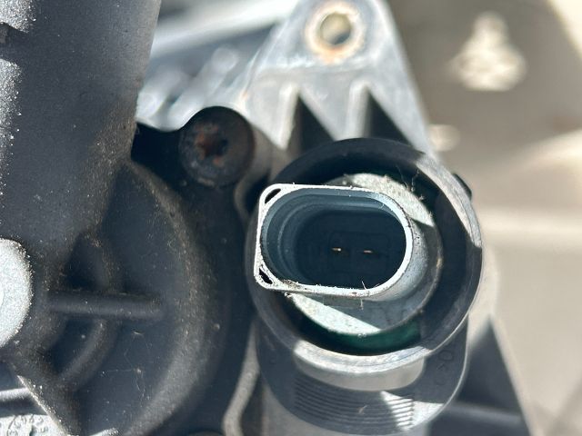 bontott VW TOURAN Termosztátház
