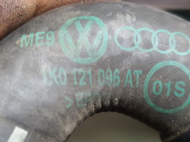 bontott VW TOURAN Turbó Vízcső (Bemenő)