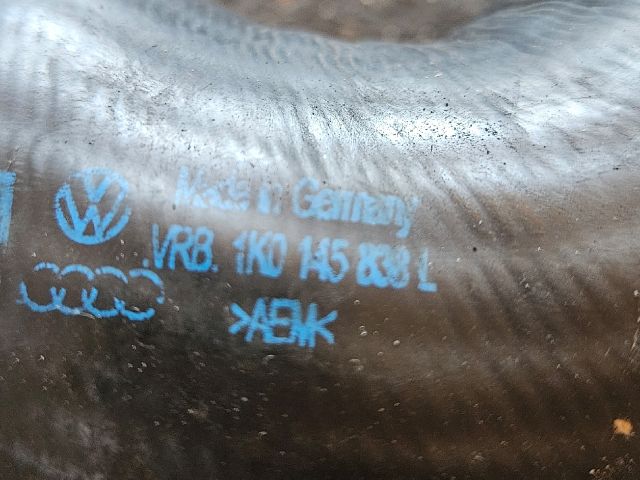 bontott VW TOURAN Turbócső