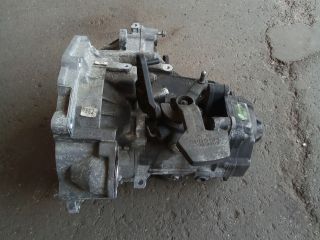 bontott VW TOURAN Váltó (Mechanikus)