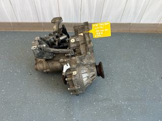 bontott VW TOURAN Váltó (Mechanikus)