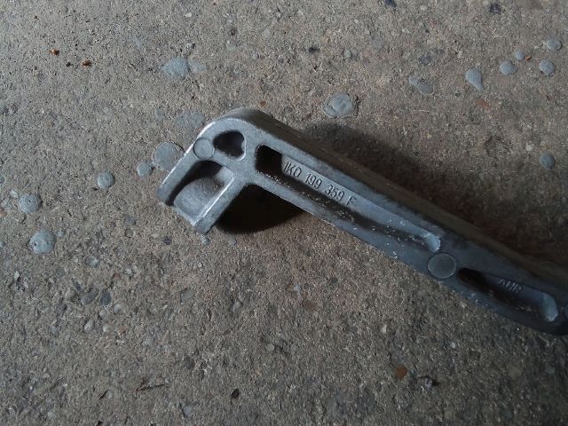 bontott VW TOURAN Váltó Tartó Bak (Pozíciófüggetlen)