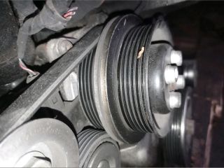 bontott VW TOURAN Vízpumpa Szíjtárcsa