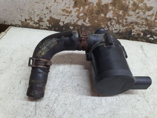 bontott VW TOURAN Vízpumpa