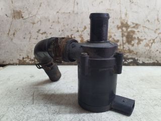 bontott VW TOURAN Vízpumpa