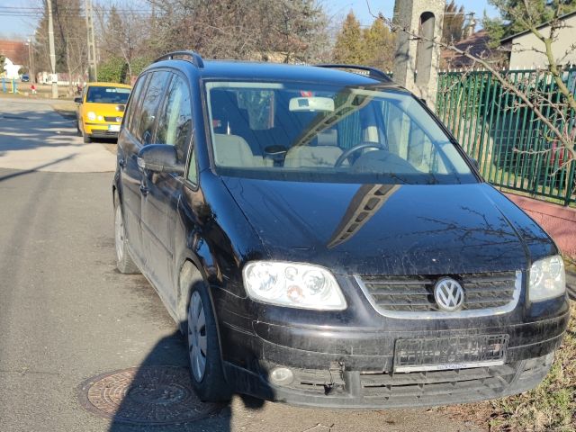 bontott VW TOURAN Bal első Csonkállvány Kerékaggyal