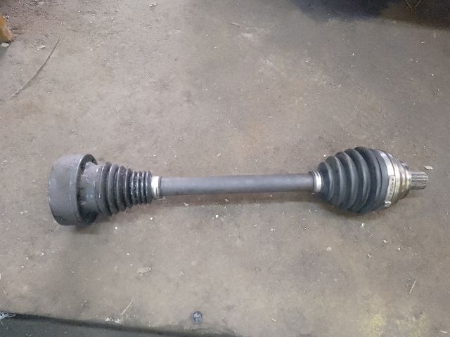 bontott VW TOURAN Bal Féltengely