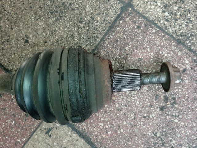 bontott VW TOURAN Bal Féltengely