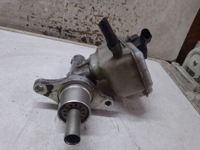 bontott VW TOURAN Főfékhenger