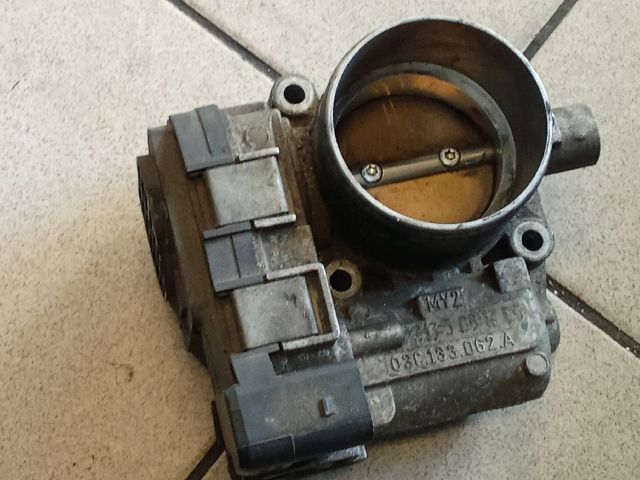 bontott VW TOURAN Fojtószelep (Elektromos)