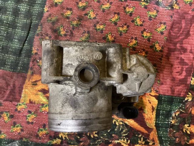 bontott VW TOURAN Fojtószelep (Elektromos)