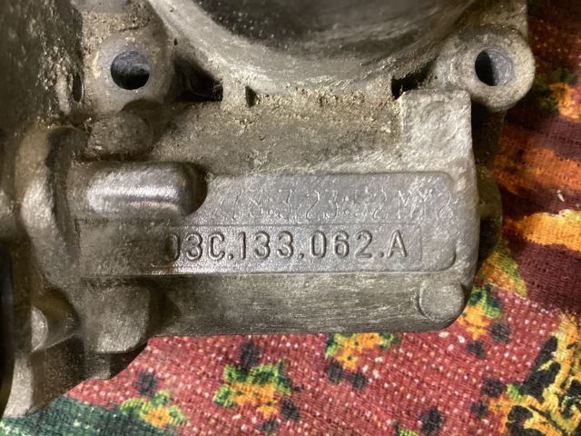 bontott VW TOURAN Fojtószelep (Elektromos)