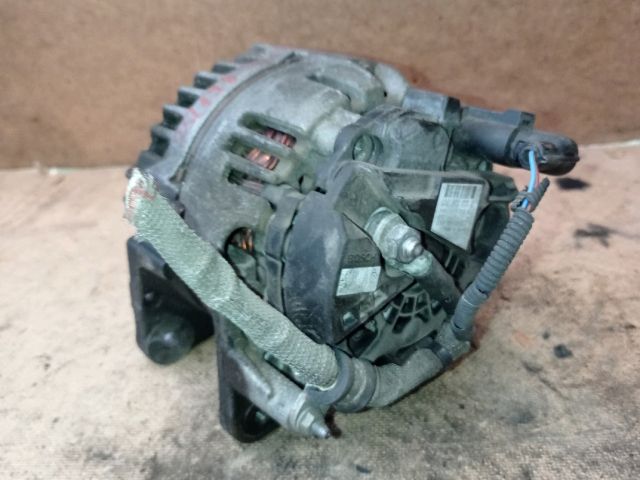 bontott VW TOURAN Generátor