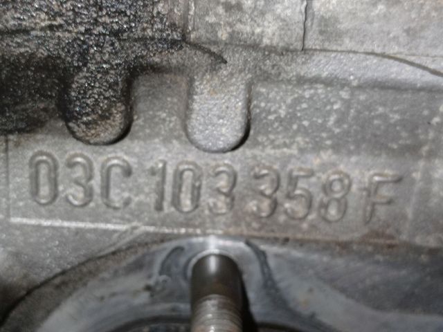 bontott VW TOURAN Hengerfej