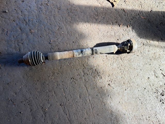 bontott VW TOURAN Jobb Féltengely