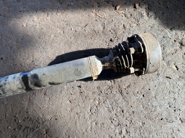 bontott VW TOURAN Jobb Féltengely