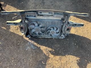 bontott VW TOURAN Komplett Homlokfal (Részeivel)