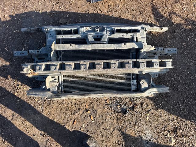 bontott VW TOURAN Komplett Homlokfal (Részeivel)