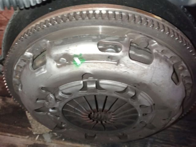 bontott VW TOURAN Kuplung Szett Lendkerékkel