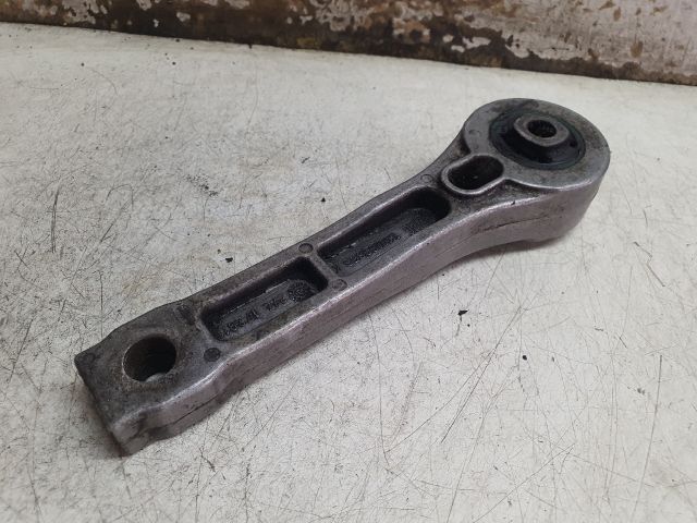 bontott VW TOURAN Motor Tartó Bak (Fém)