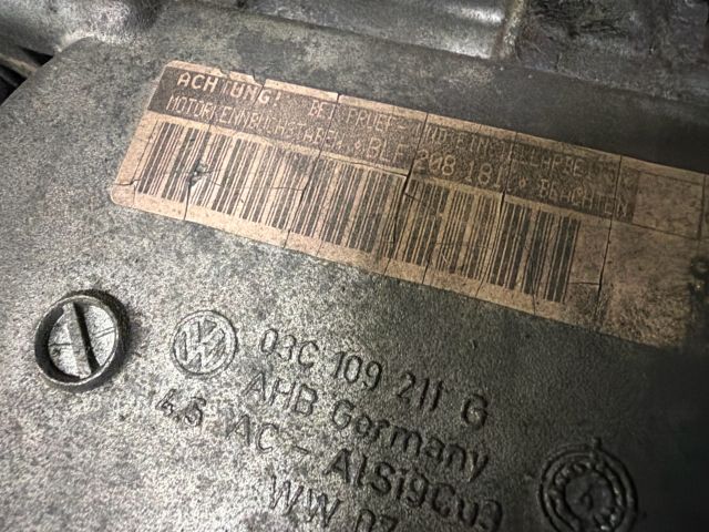 bontott VW TOURAN Motor Tartó Bak (Fém)