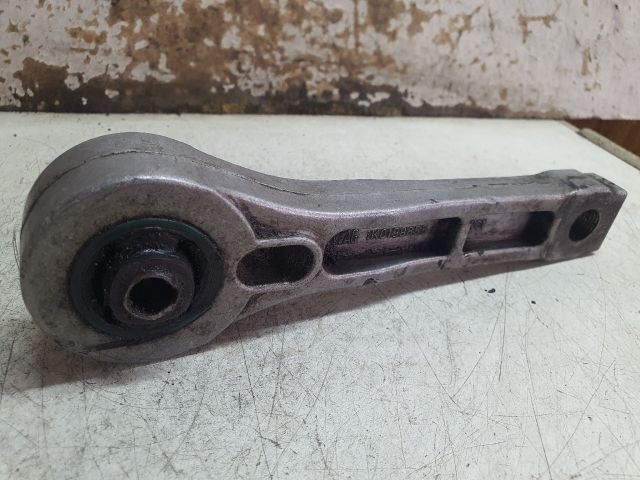 bontott VW TOURAN Motor Tartó Bak (Fém)